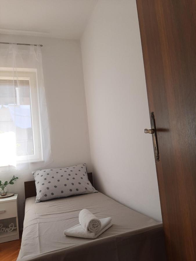 Giovanna - Spacious Lovely Apartment Supetar Eksteriør bilde