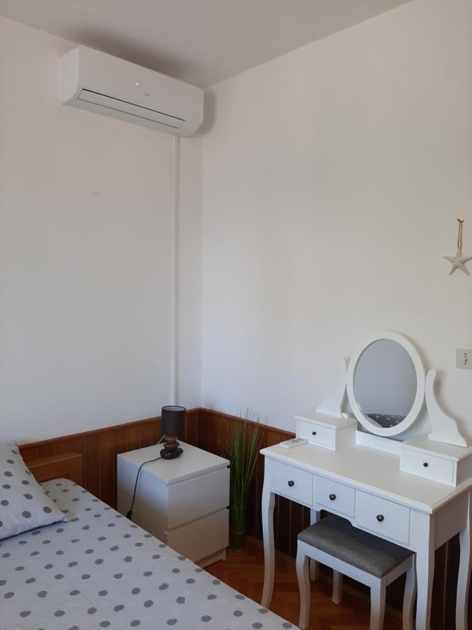 Giovanna - Spacious Lovely Apartment Supetar Eksteriør bilde