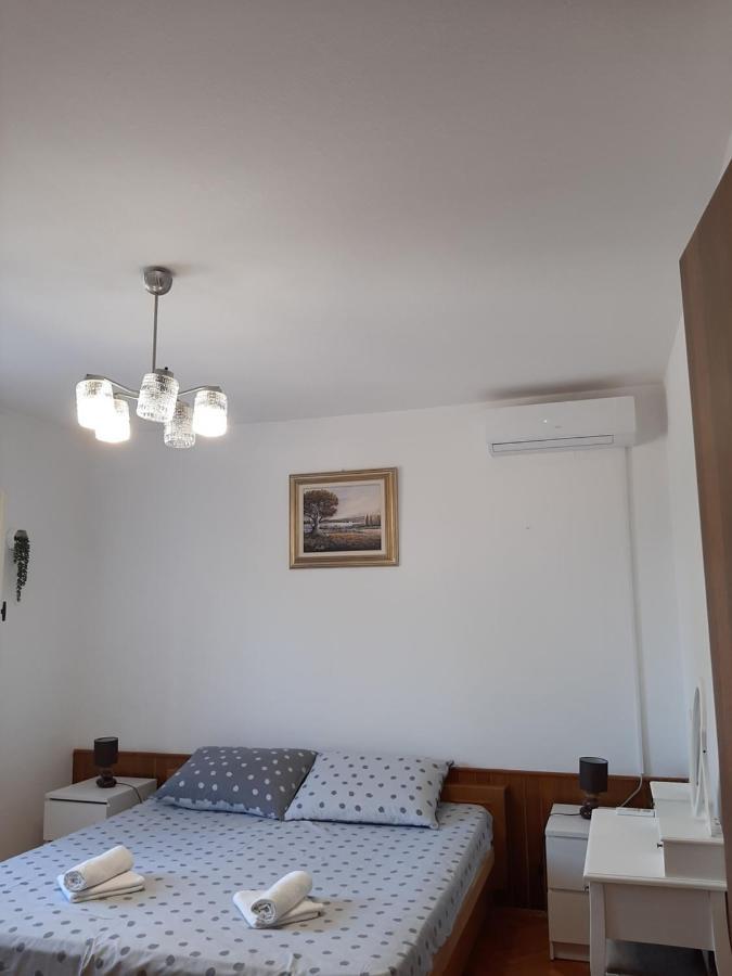Giovanna - Spacious Lovely Apartment Supetar Eksteriør bilde